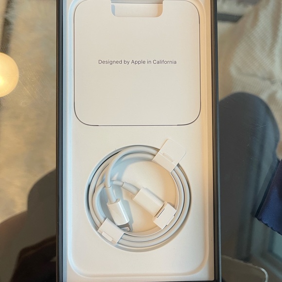 iPhone 12 Pro Blue, UNLOCKED - Picture 8 of 9